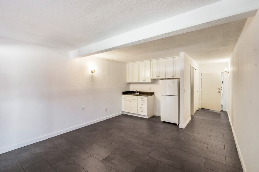 More Photos Of 1615 14th Ave, Vero Beach Medical For Sale