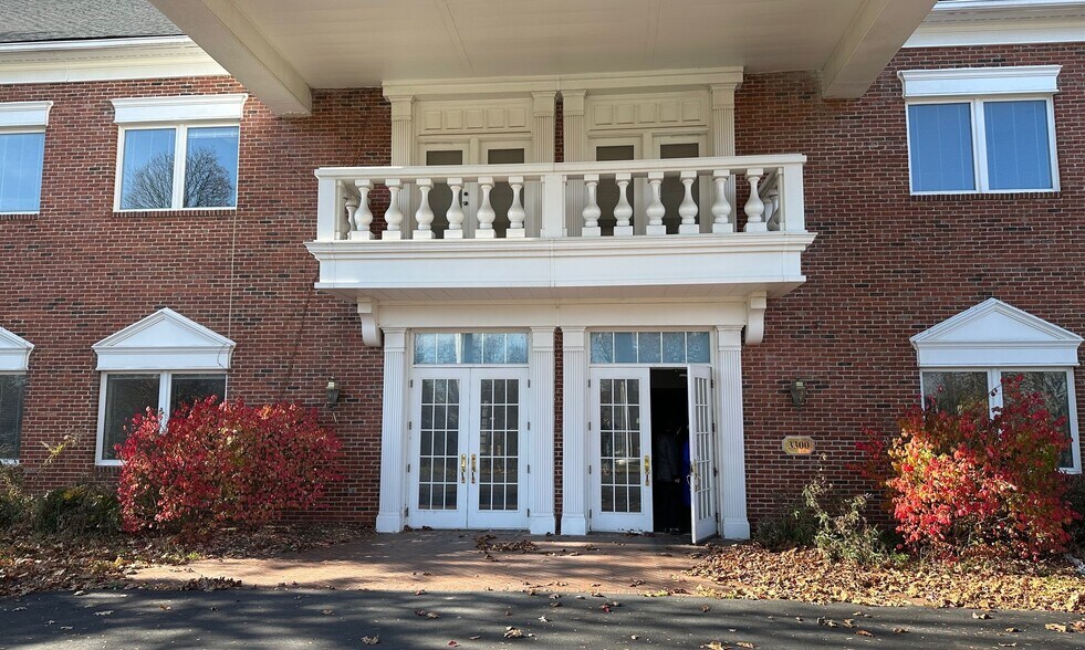 More Photos Of 3300 University Dr, Auburn Hills Office For Lease