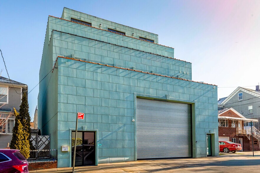 Primary Photo Of 14-07 113th St, College Point Research And Development For Sale