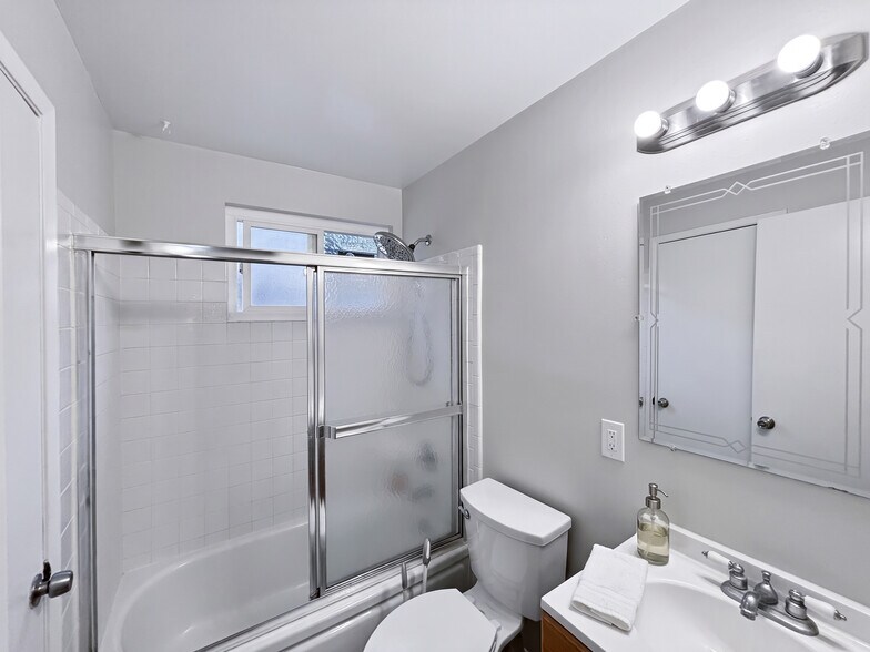 More Photos Of 460 S Buena Vista, San Jose Apartments For Sale