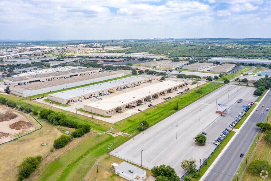 More Photos Of 6850-6862 Alamo Downs Pky, San Antonio Unknown For Lease