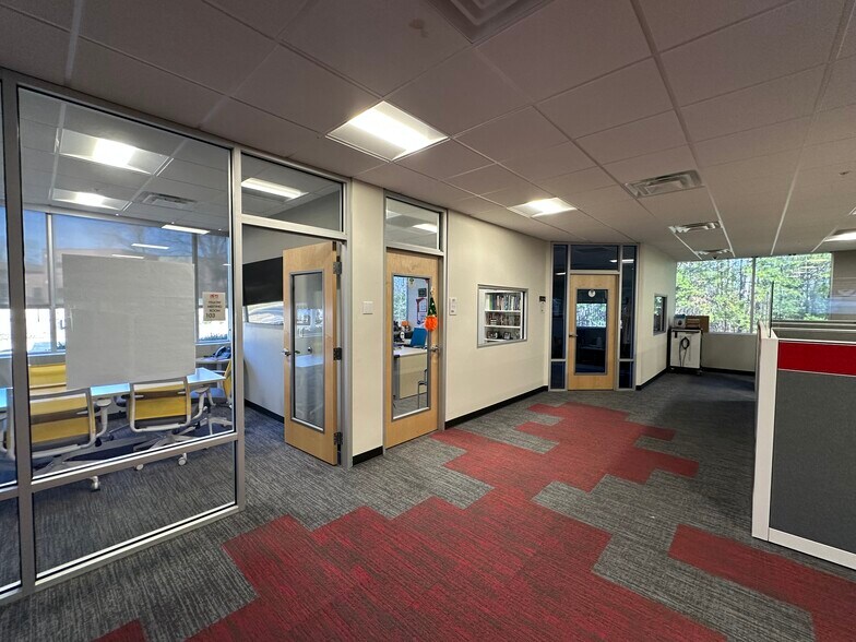 More Photos Of 21 Corporate Hill Dr, Little Rock Office For Sale