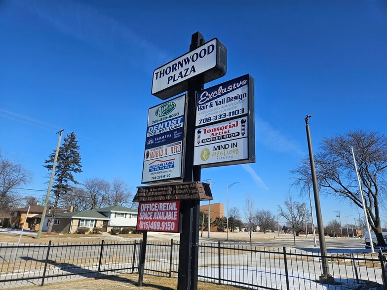 More Photos Of 601-619 E 170th St, South Holland General Retail For Sale