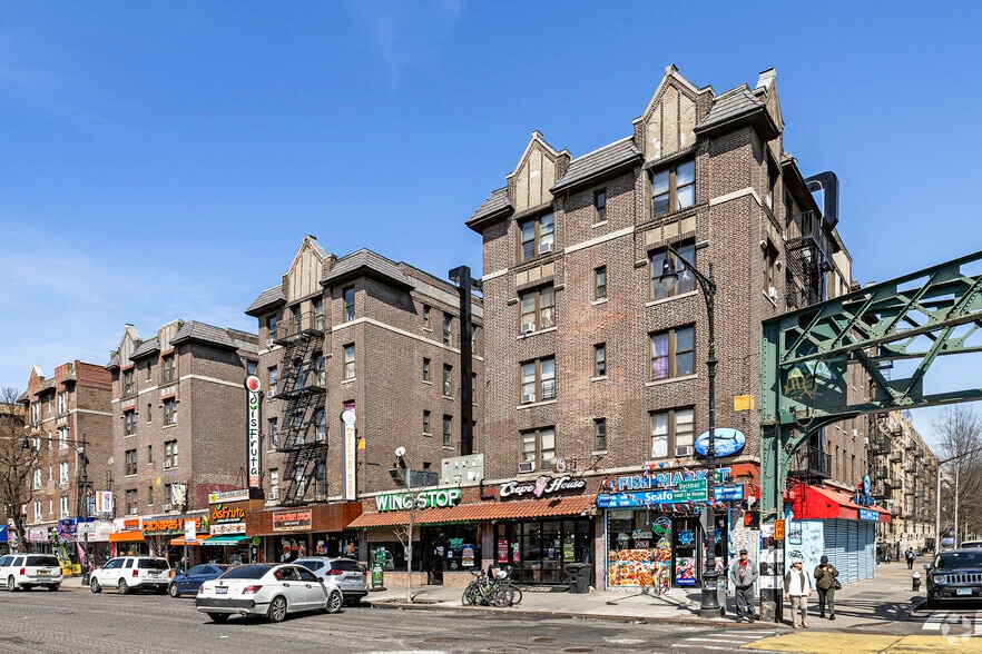 Primary Photo Of 101-111 Dyckman St, New York Apartments For Sale
