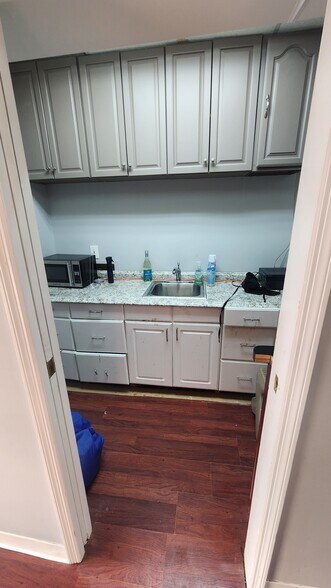 More Photos Of 62-64 Railroad Ave, Sayville Storefront Retail Office For Lease
