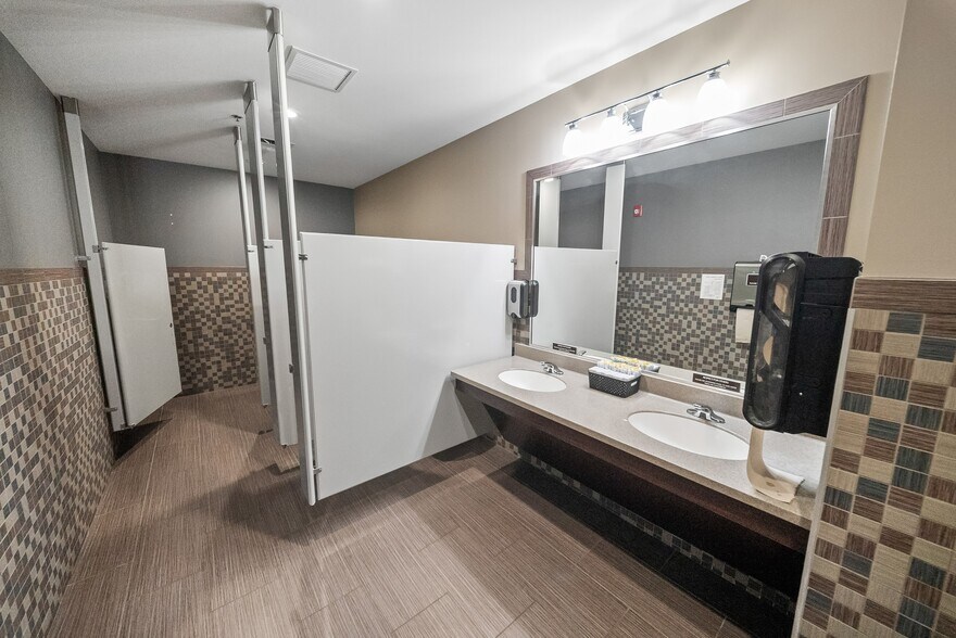 More Photos Of 6001 W Van Horn Tavern Rd, Columbia Office For Lease