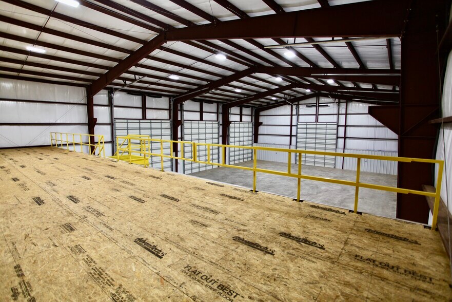 More Photos Of 1508 County Road 1105, Midland Warehouse For Lease