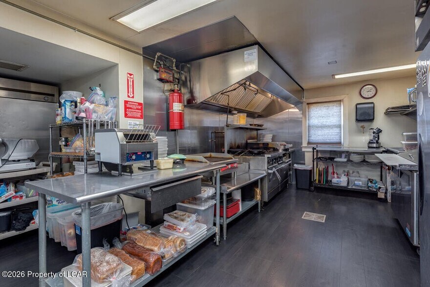 More Photos Of 206 N Main St, Shavertown Office For Sale