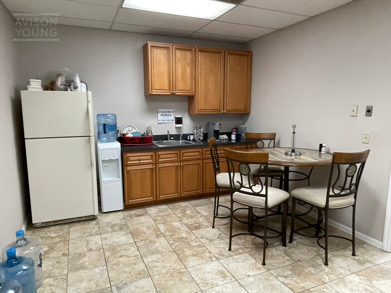 More Photos Of 1985 Corporate Sq, Longwood Warehouse For Sale