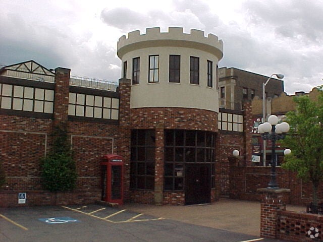 More Photos Of 501 Washington St, Steubenville Restaurant For Sale