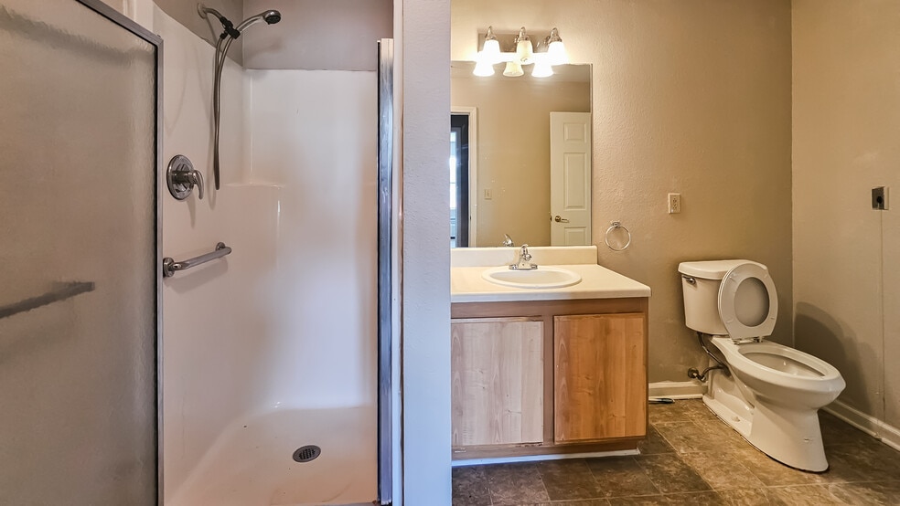 More Photos Of 111 E 4th St, Hopkinsville Apartments For Sale