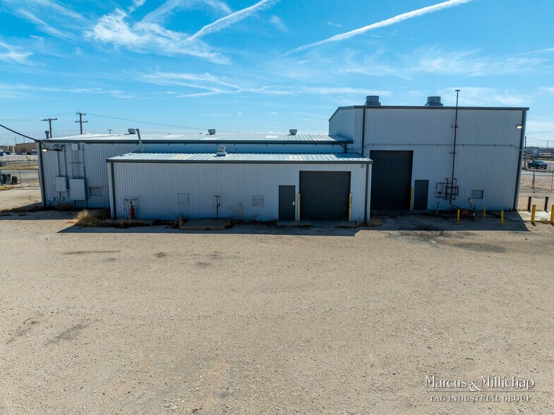 More Photos Of 11008 West County Road 128, Odessa Manufacturing For Sale
