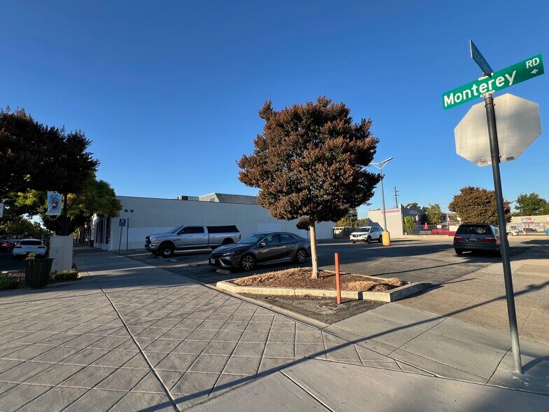 More Photos Of 7320-7340 Monterey St, Gilroy Restaurant For Lease