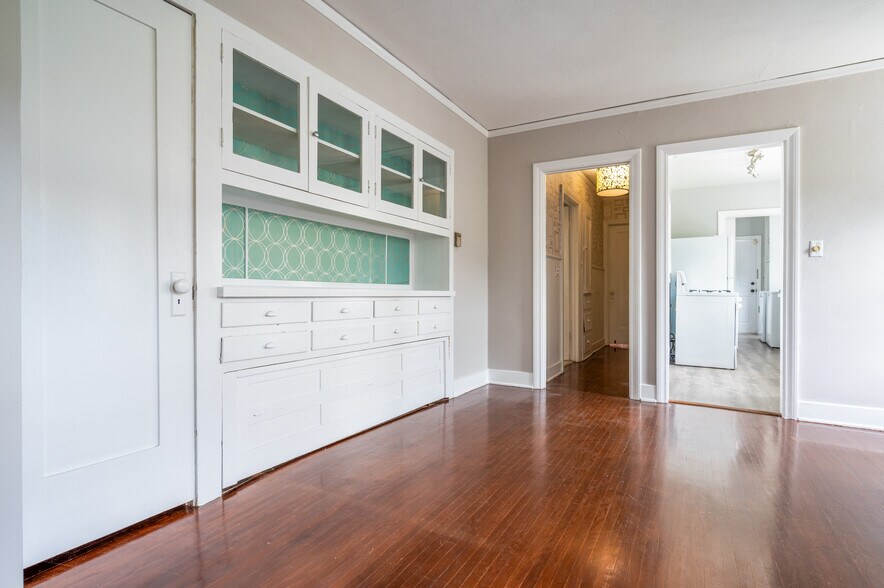More Photos Of 1620 California Ave, Santa Monica Apartments For Sale