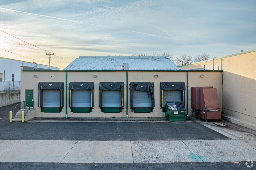 More Photos Of 480 Mundet Pl, Hillside Manufacturing For Sale