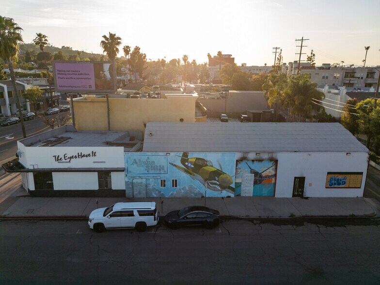 More Photos Of 13831 Ventura Blvd, Sherman Oaks Storefront For Sale