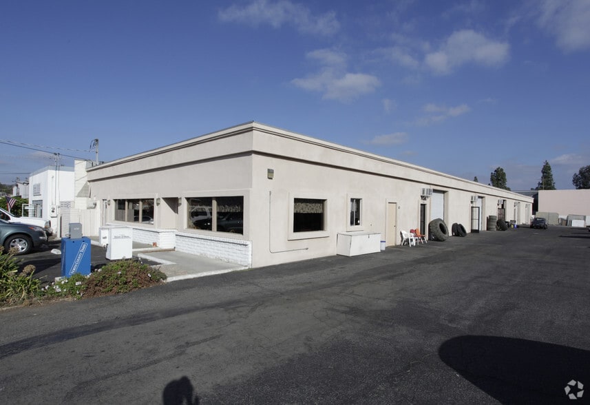 More Photos Of 662-672 Enterprise St, Escondido Warehouse For Lease