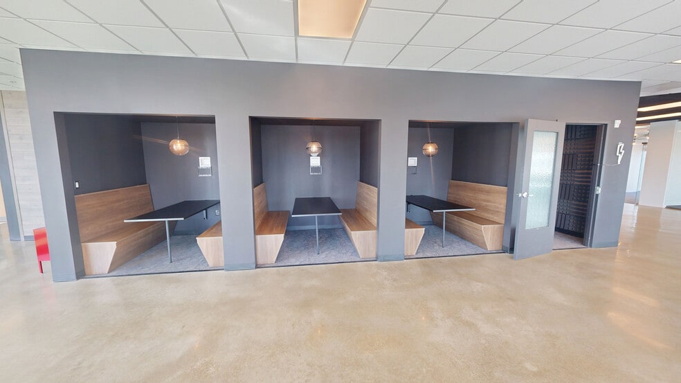 More Photos Of 3701 S Pinnacle Hills Pky, Rogers Bank For Lease