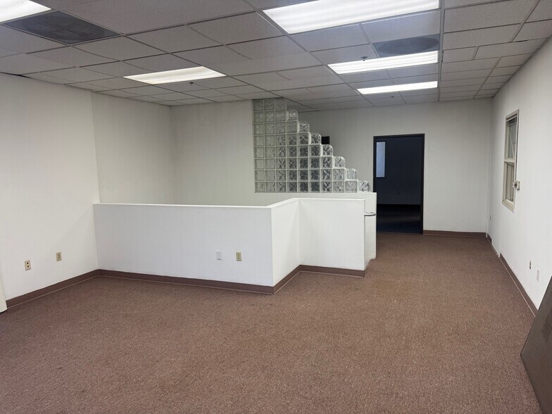 More Photos Of 12368 Valley Blvd, El Monte Manufacturing For Lease