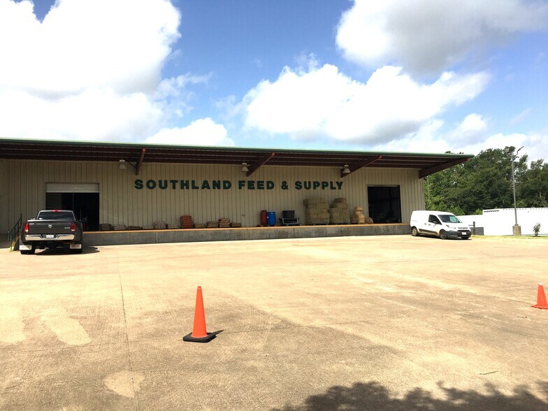More Photos Of 427 S Glenwood Blvd, Tyler Warehouse For Sale