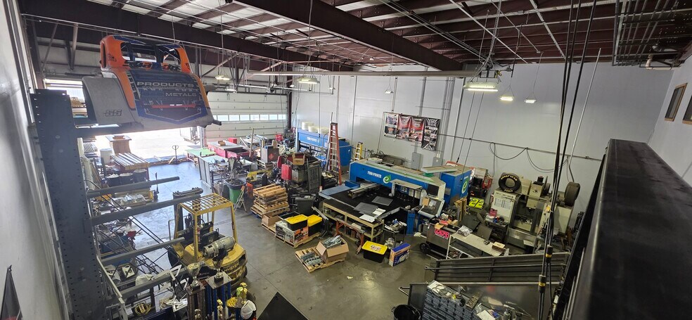 More Photos Of 3000 Airport Dr, Erie Light Manufacturing For Sale