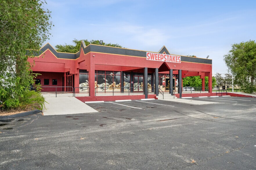 Primary Photo Of 4405 S US Highway 1, Fort Pierce Auto Dealership For Lease