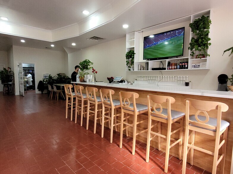 More Photos Of 283 Wyckoff Ave, Brooklyn Multifamily For Sale