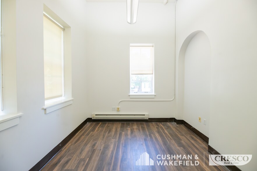 More Photos Of 1515 W 29th St, Cleveland Office For Lease