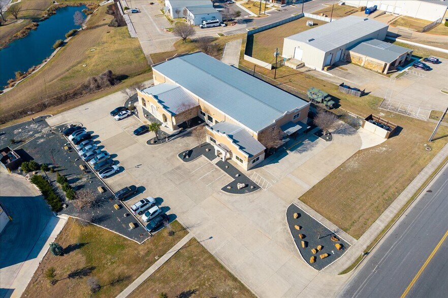 More Photos Of 13400 Immanuel Rd, Pflugerville Office For Sale