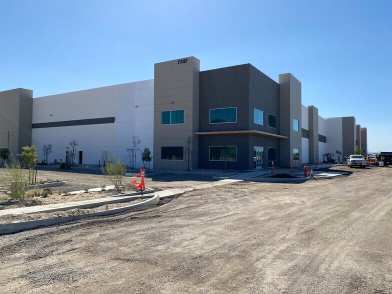 More Photos Of 7707 Paseo de la Fuente, San Diego Warehouse For Lease