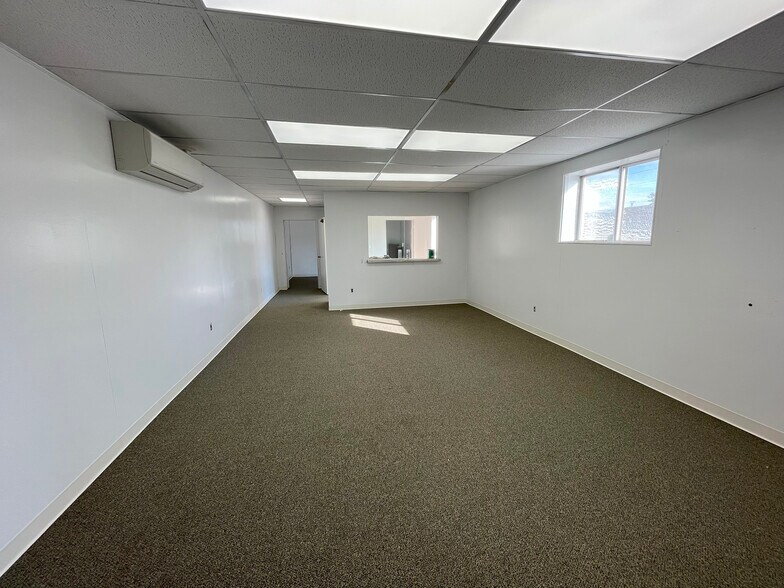 More Photos Of 1706 W Lusher, Elkhart Industrial For Sale