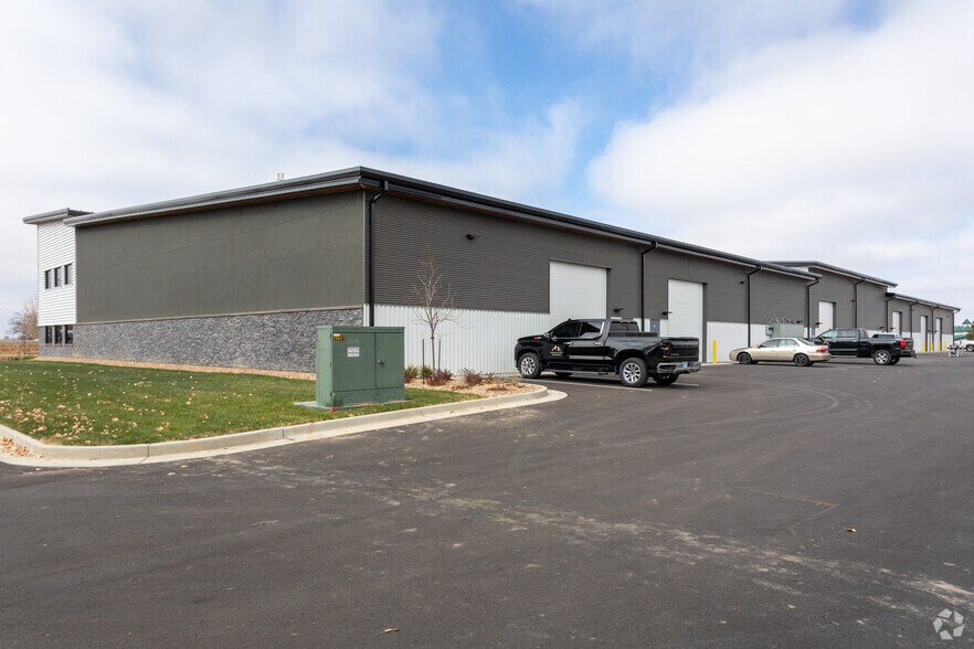 More Photos Of 5002 Marketplace Dr, Johnstown Warehouse For Lease