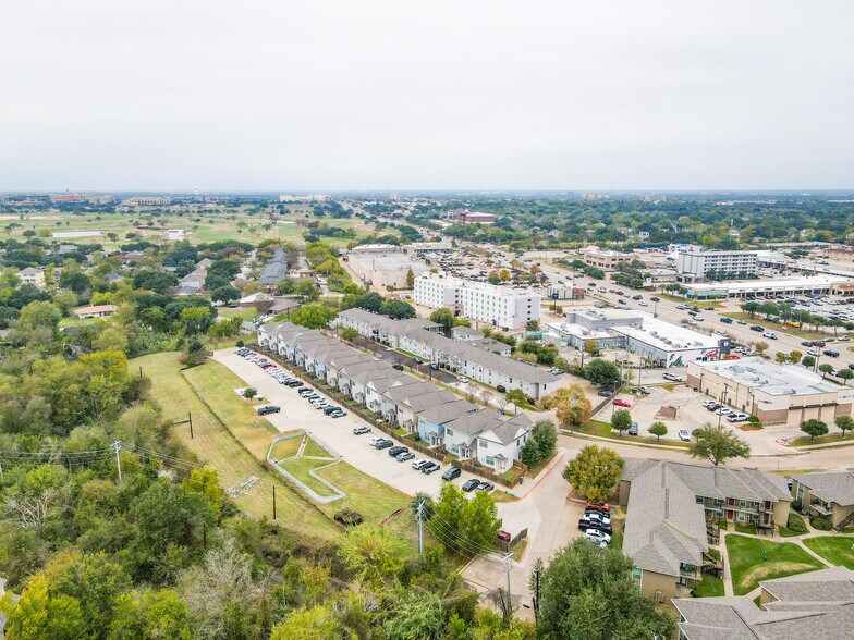 More Photos Of 304 Redmond Dr, College Station Multifamily For Sale