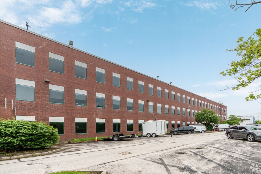 More Photos Of 10 Industrial Hwy, Lester Flex For Lease