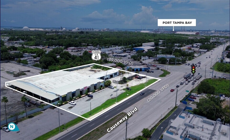 More Photos Of 5015 Causeway Blvd, Tampa Showroom For Sale