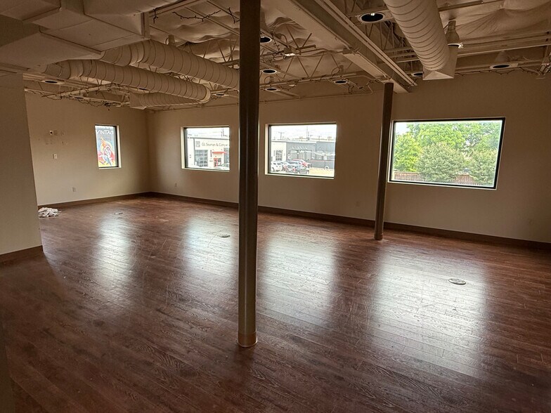 More Photos Of 251 Carroll St, Fort Worth Freestanding For Lease