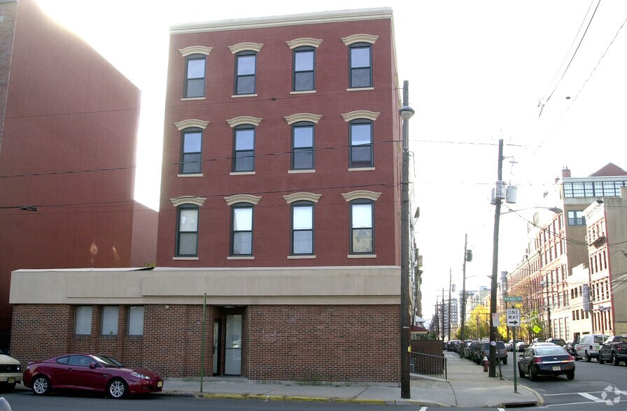 More Photos Of 331 Grand St, Hoboken Office Residential For Lease