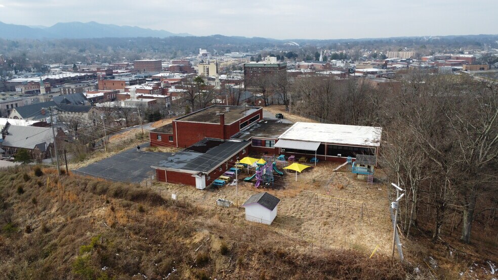 More Photos Of 227 Library Ln, Johnson City Medical For Sale