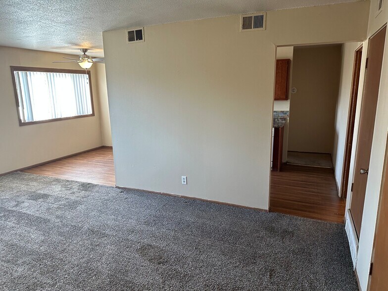 More Photos Of 5950 E River Rd NE, Fridley Apartments For Sale
