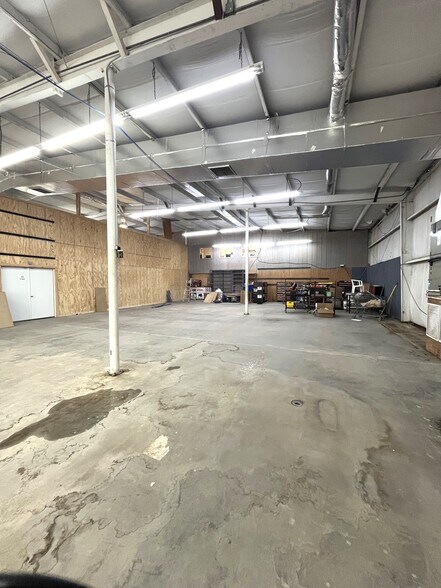 More Photos Of 850827 US Highway 17, Yulee Flex For Lease