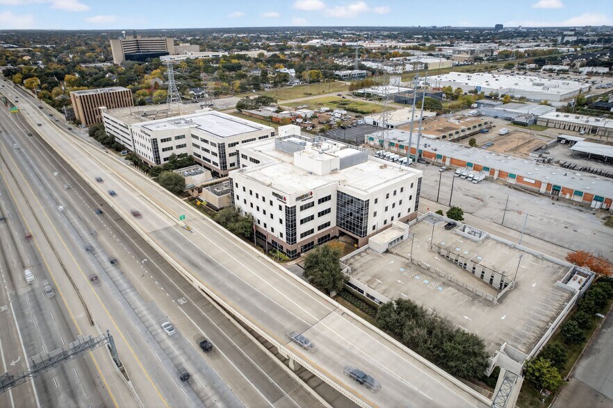 More Photos Of 5420 West Loop S, Bellaire Medical For Lease