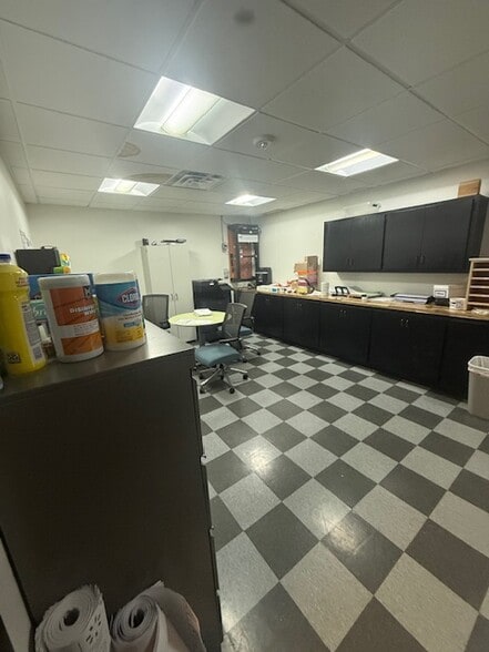 More Photos Of 12618-12620 E 31st St, Tulsa Freestanding For Sale