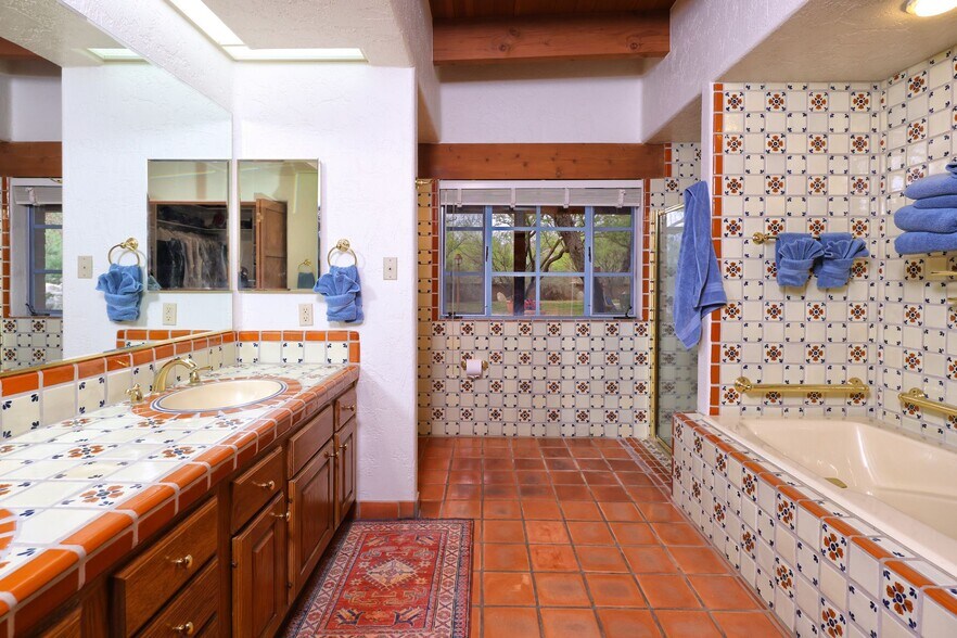 More Photos Of 13105 E Placita Las Avenas, Tucson Horse Stables For Sale