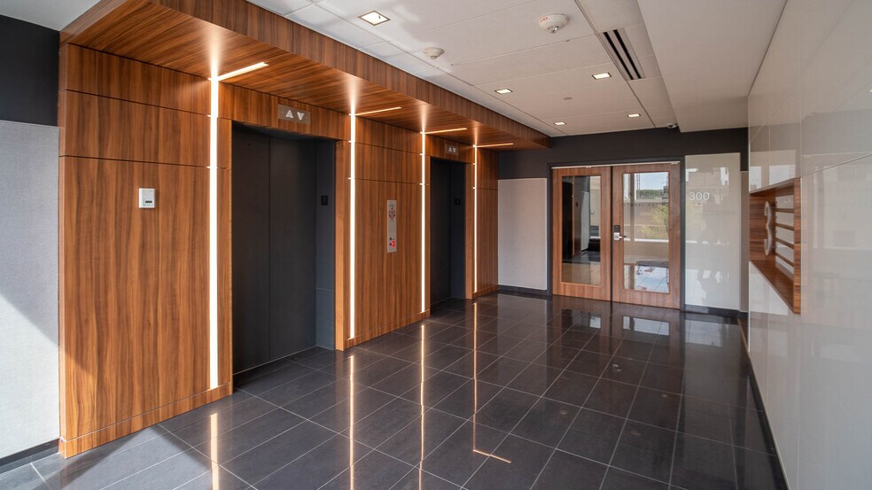 More Photos Of 206 S Broadway, Rochester Office For Lease