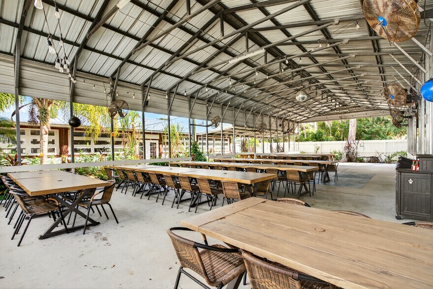 More Photos Of 765 3rd Ave, Welaka Restaurant For Sale