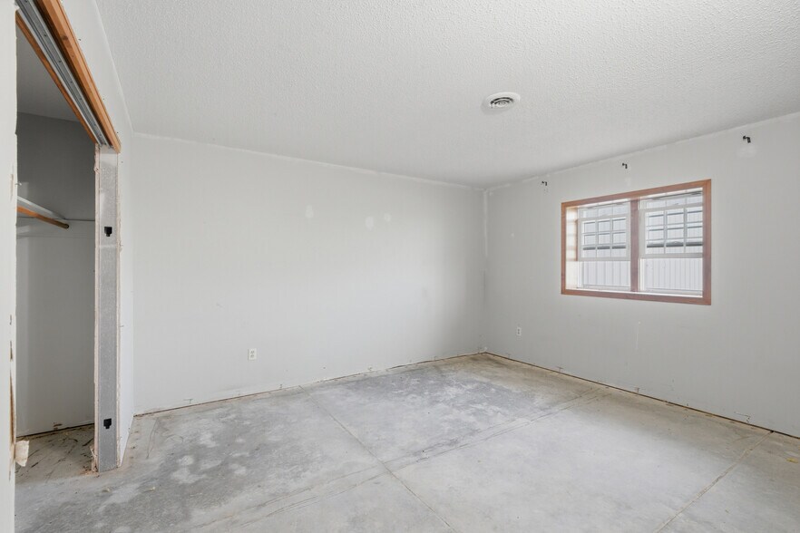 More Photos Of 10465 Elizas Rd, Saint George Horse Stables For Sale