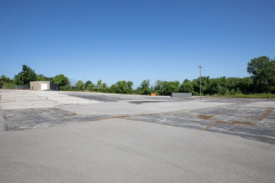 More Photos Of 920 N Atherton Rd, Independence Warehouse For Sale