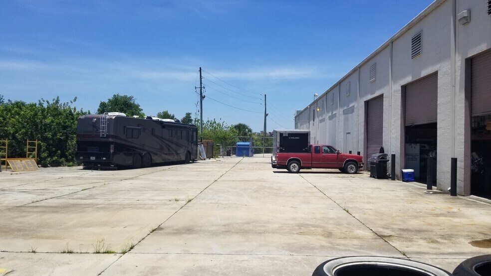 More Photos Of 1150 Jetport Dr, Orlando Warehouse For Lease