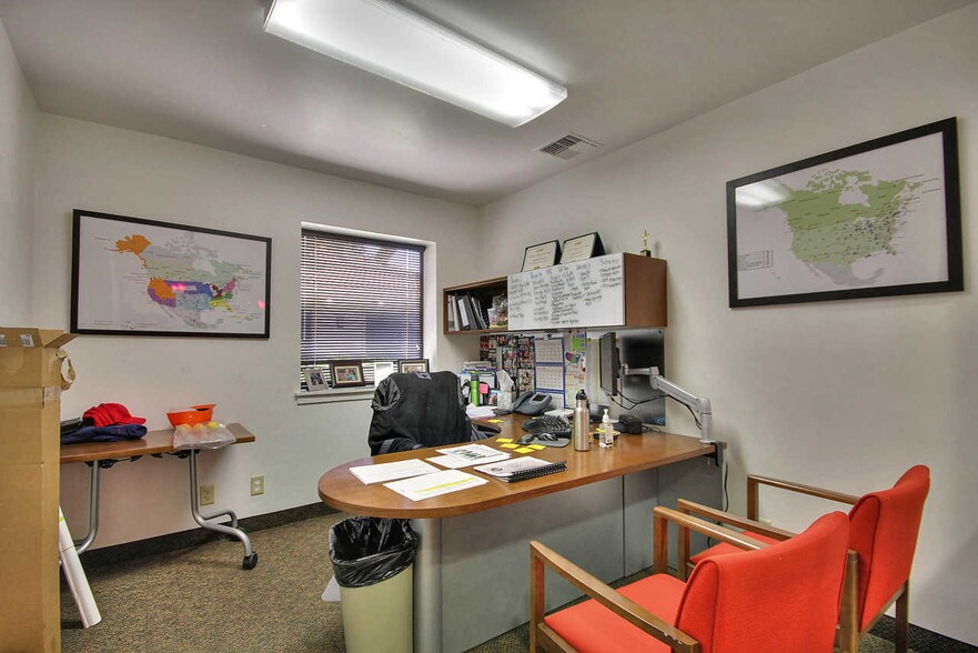 More Photos Of 911-915 Blanco Cir, Salinas Office For Lease
