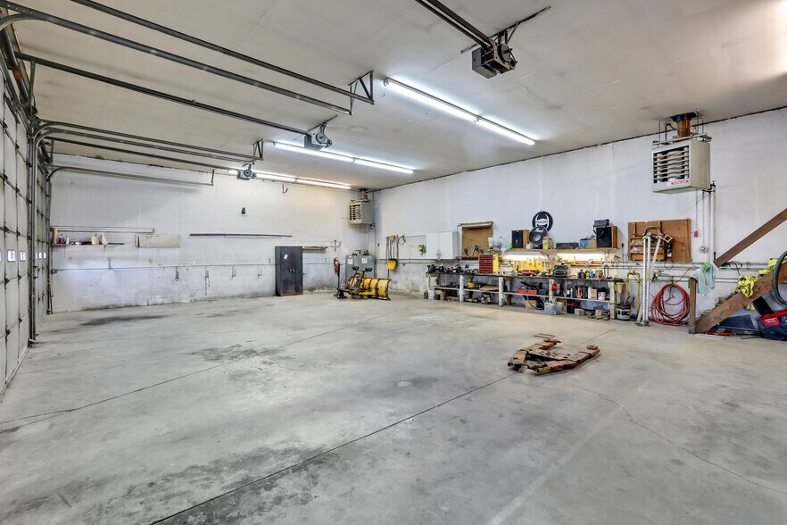 More Photos Of 16 Sloop Hill Rd, New Windsor Township Warehouse For Sale